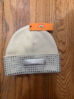 KURT GEIGER LONDON CRYSTAL CUFFED BEANIE